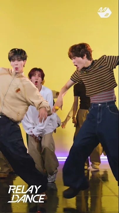 A heartfelt wallpaper shared by Hyeongjun (CRAVITY)'s fans