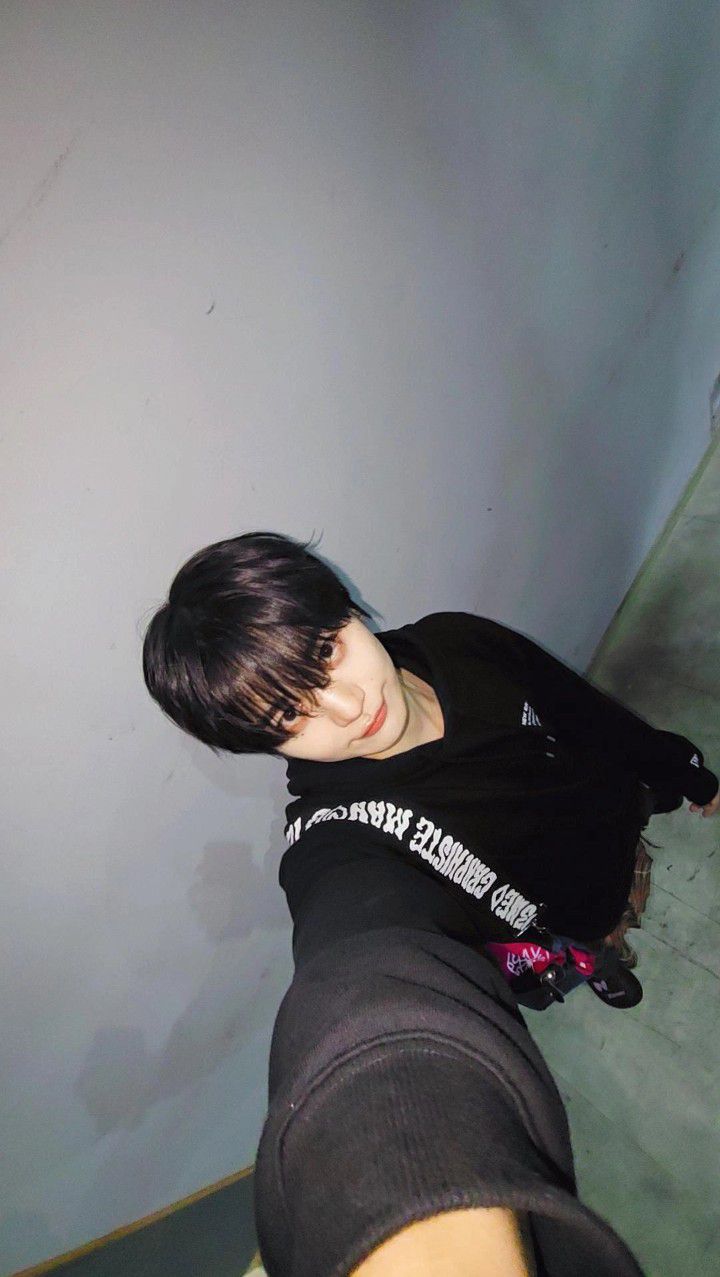 A moment captured by Hong Sungmin (FANTASY BOYS)'s fan