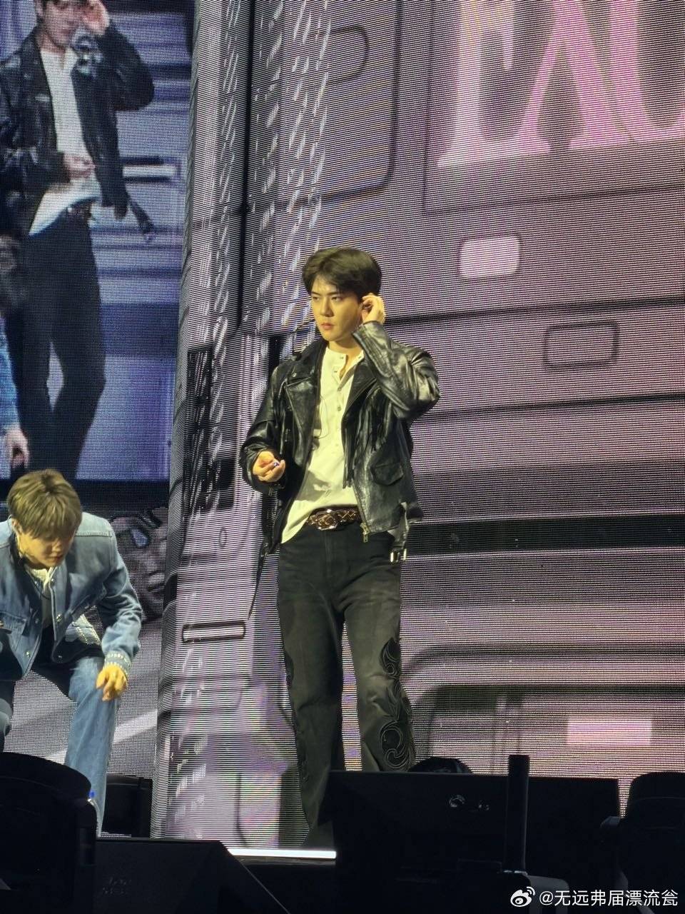 Momen yang diabadikan oleh penggemar Sehun (EXO)