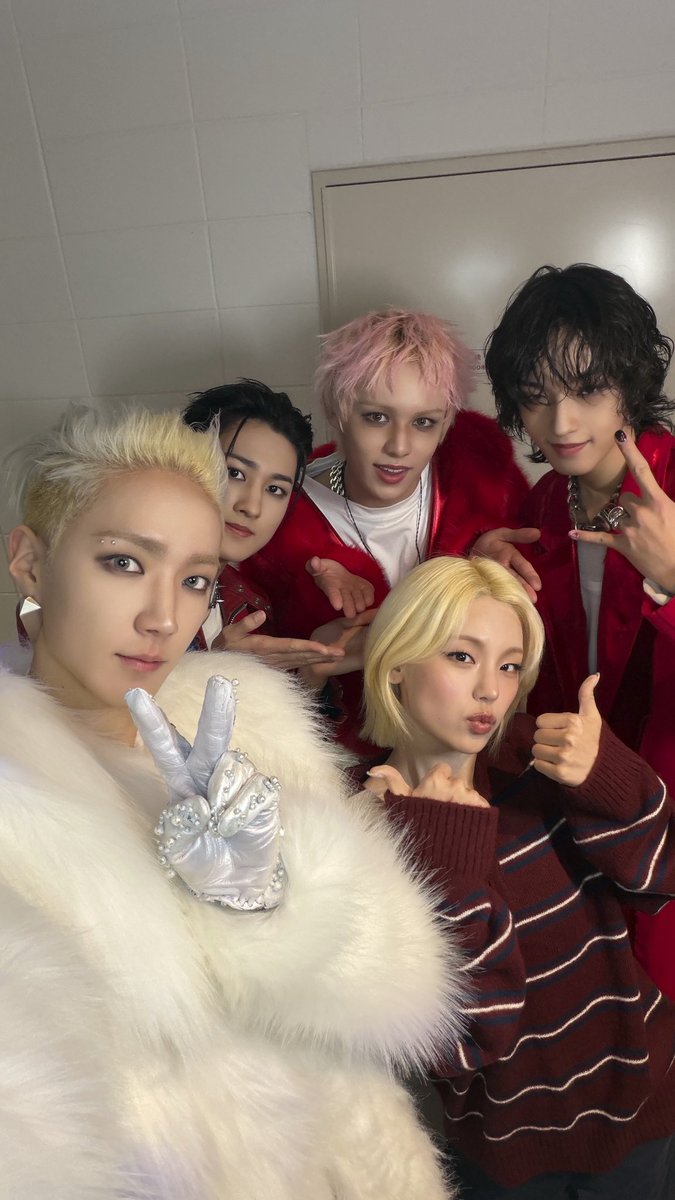 Foto aktivitas terbaru ITZY