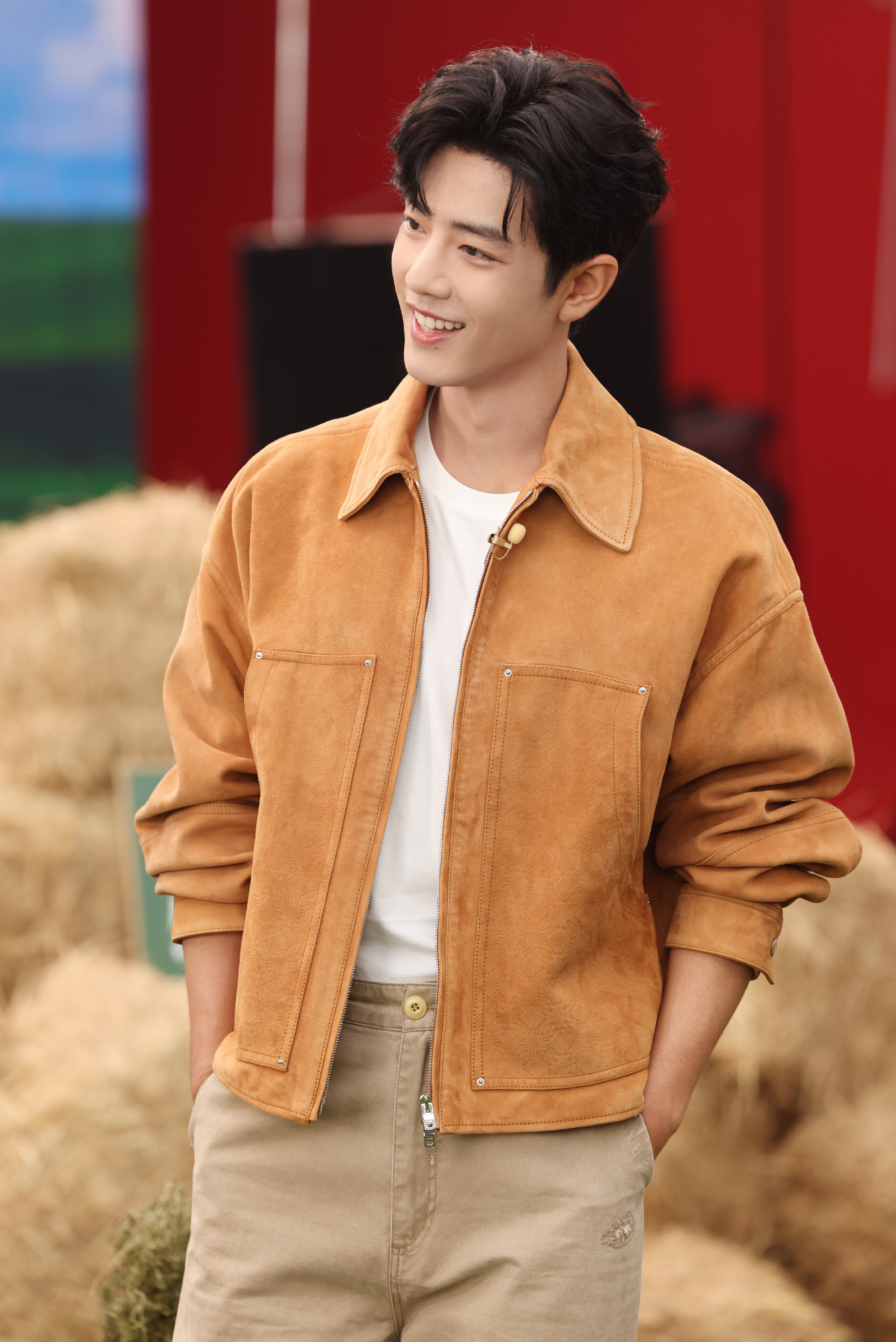 Behind-the-scenes cut of Xiao Zhan