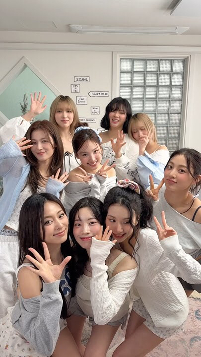 Momo (TWICE)的幕後花絮