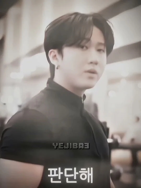 Behind-the-scenes cut of Changbin (Stray Kids)