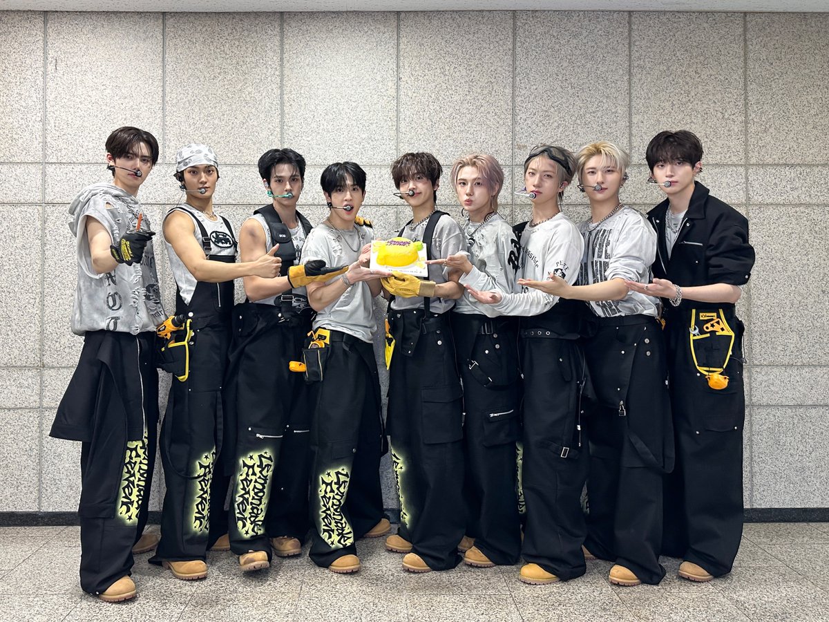 Latest photo of CRAVITY