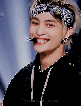 Latest photo of YANGYANG (WayV)