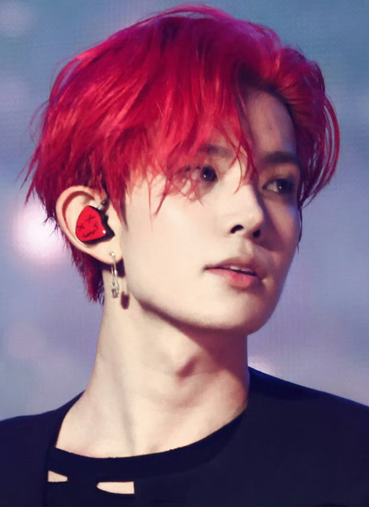 Latest photo of Heeseung (ENHYPEN)