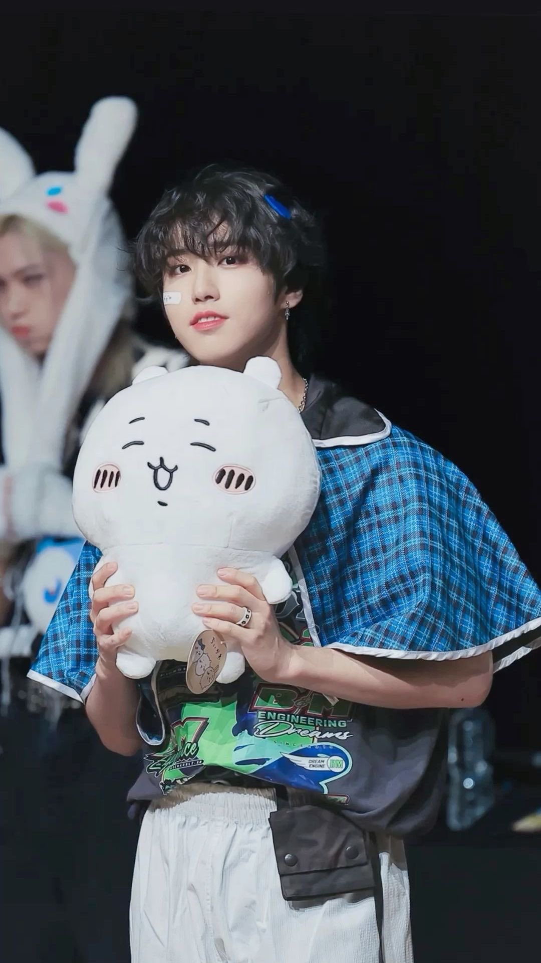 A heartfelt wallpaper shared by HAN (Stray Kids)'s fans