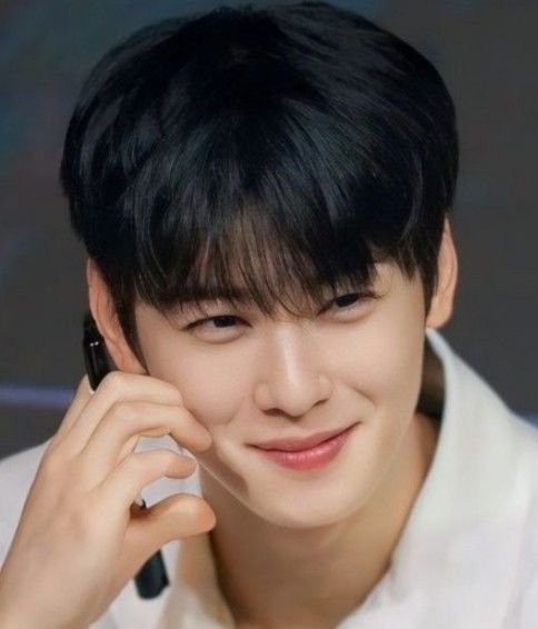 Recent activity shot of Eunwoo (ASTRO)