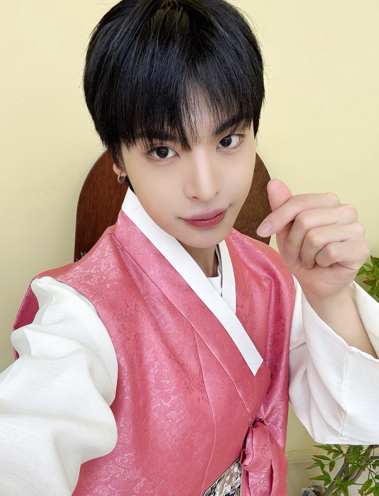 Latest photo of Yechan (Xikers)