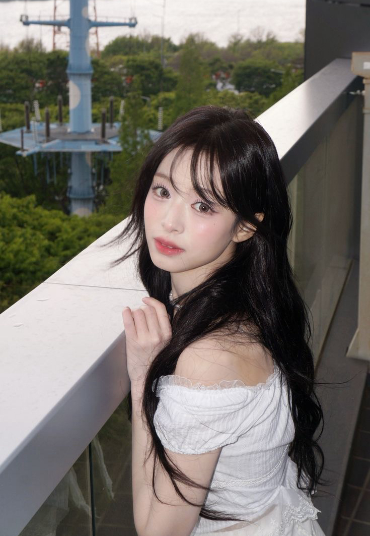Behind-the-scenes cut of Ahyeon (BABYMONSTER)