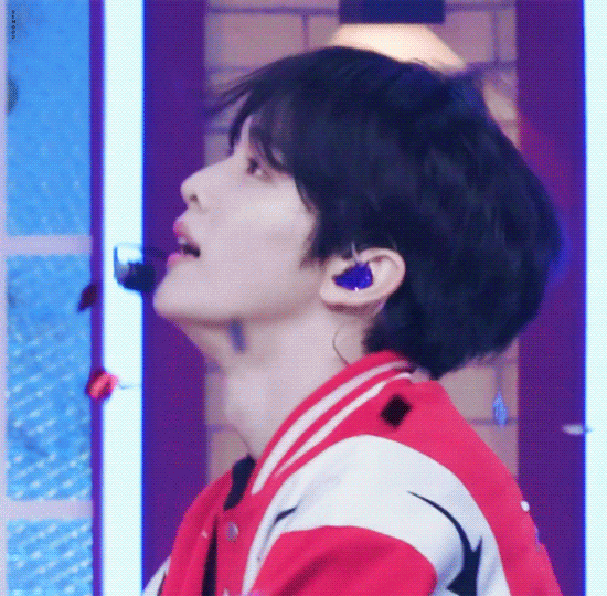 Recent activity shot of Sungchan (RIIZE)