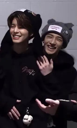 A heartfelt wallpaper shared by Seungmin (Stray Kids)'s fans