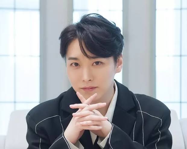 Behind-the-scenes cut of Sungmin (Super Junior)