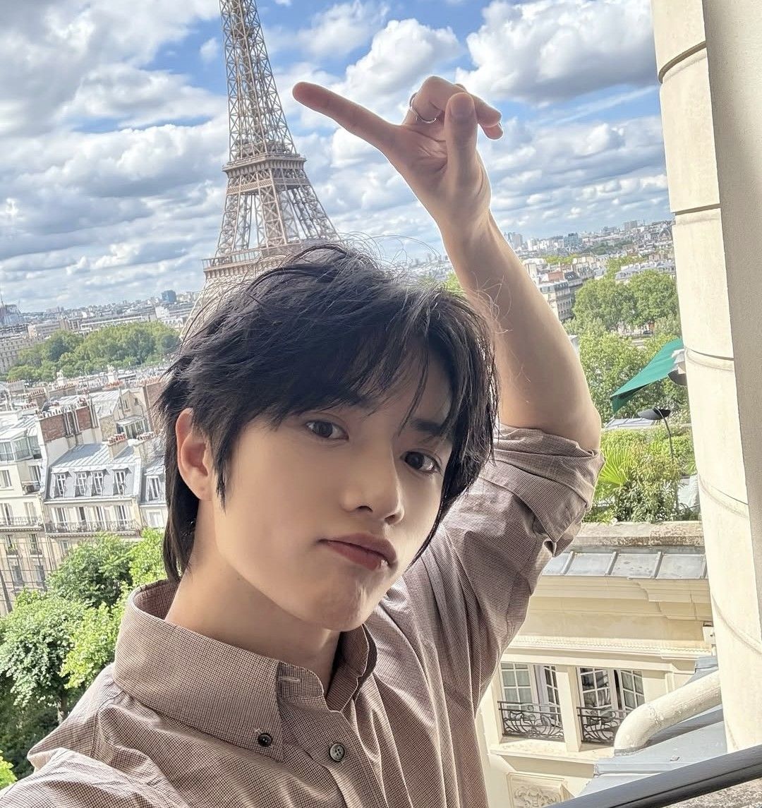 A moment captured by Beomgyu (TOMORROW X TOGETHER)'s fan