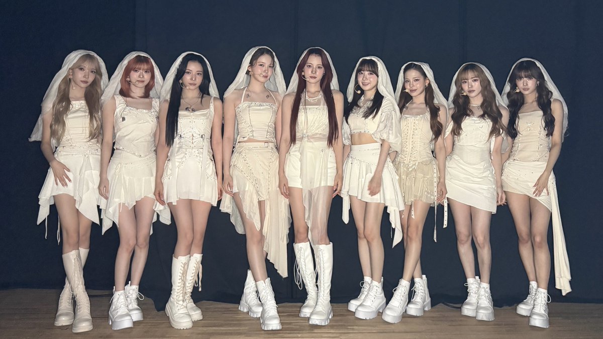 A moment captured by NiziU's fan