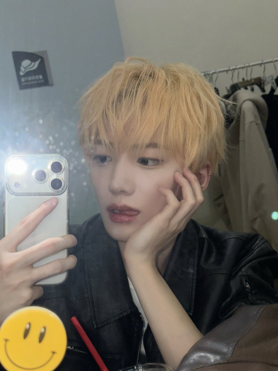 A moment captured by Xikers's fan