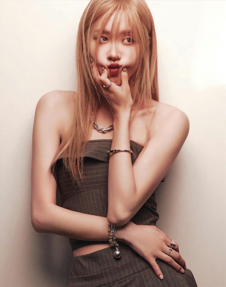 ROSÉ (BLACKPINK)的幕後花絮