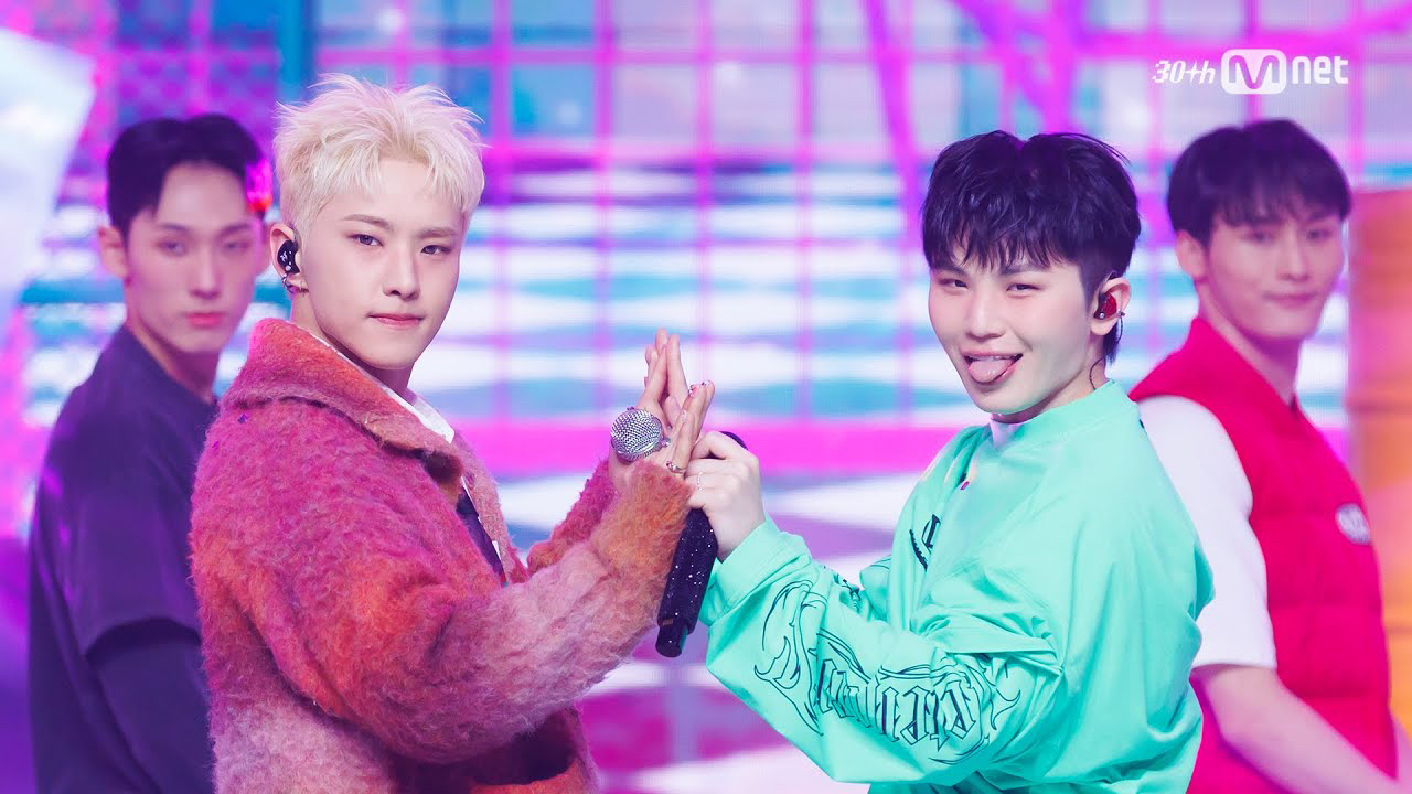 A moment captured by Woozi (SEVENTEEN)'s fan