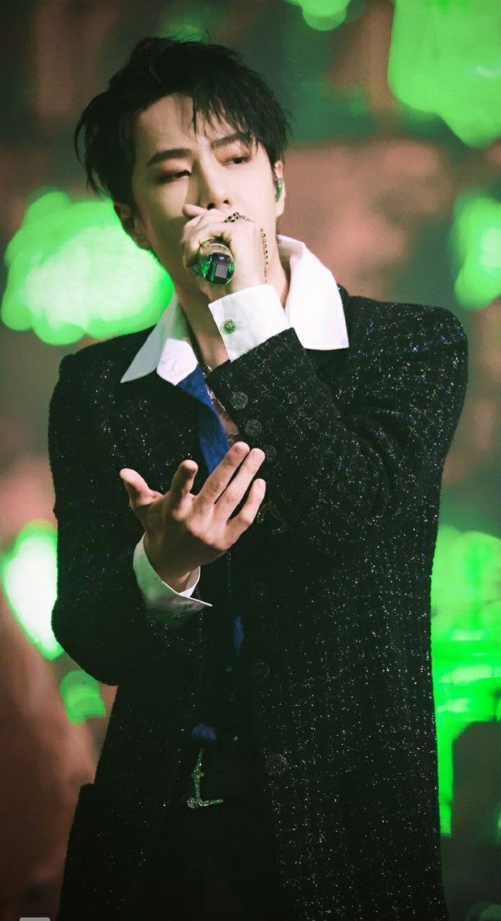 Fandom-recommended wallpaper image of Wang Yibo