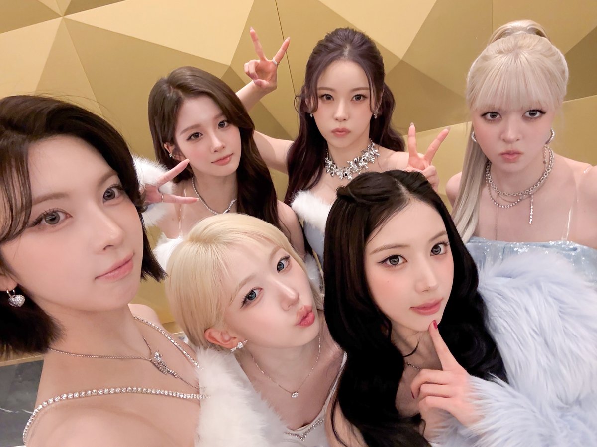 Latest photo of NMIXX