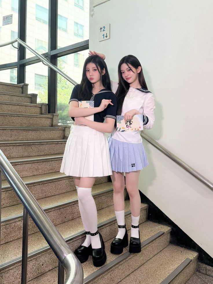 Recent activity shot of Wonhee (ILLIT)