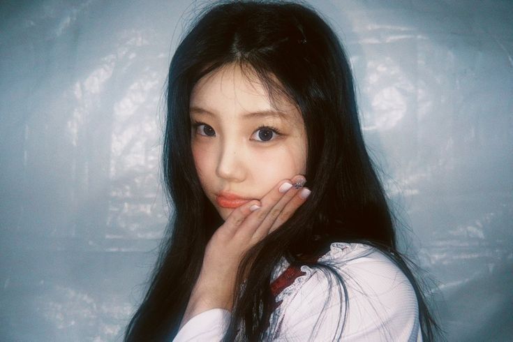 Recent activity shot of Wonhee (ILLIT)