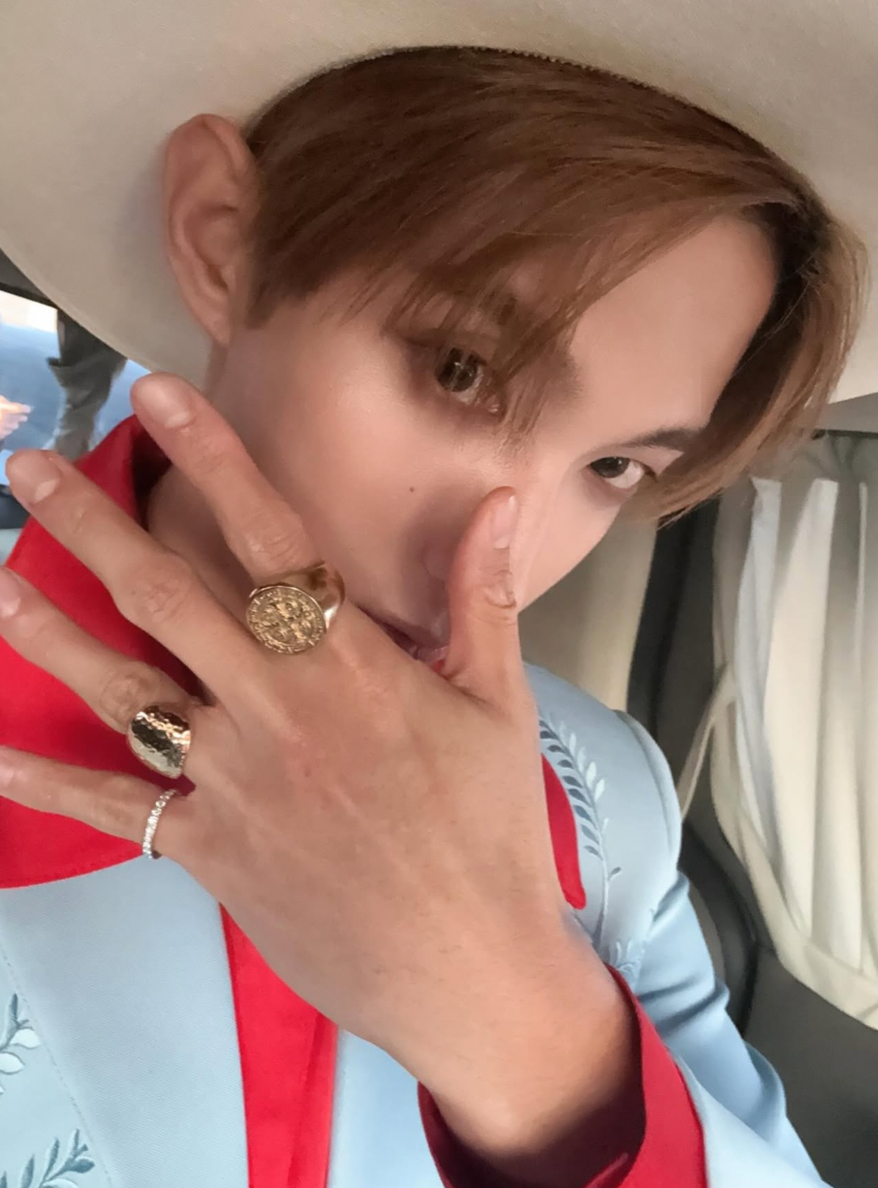 Behind-the-scenes cut of DK (SEVENTEEN)