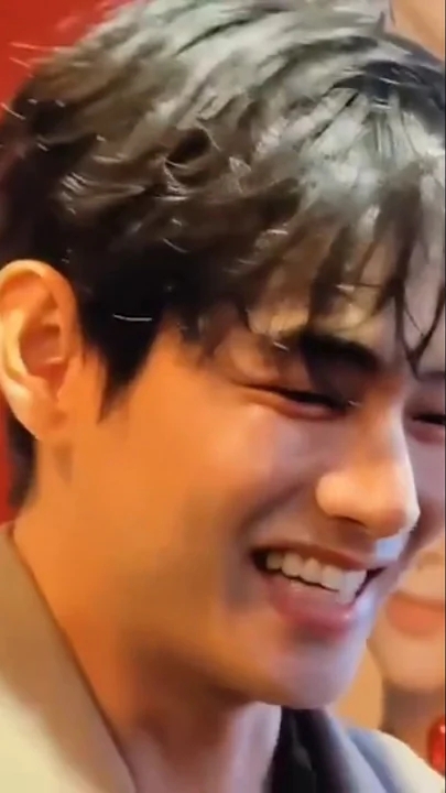 뷔 (방탄소년단) 최근 활동샷