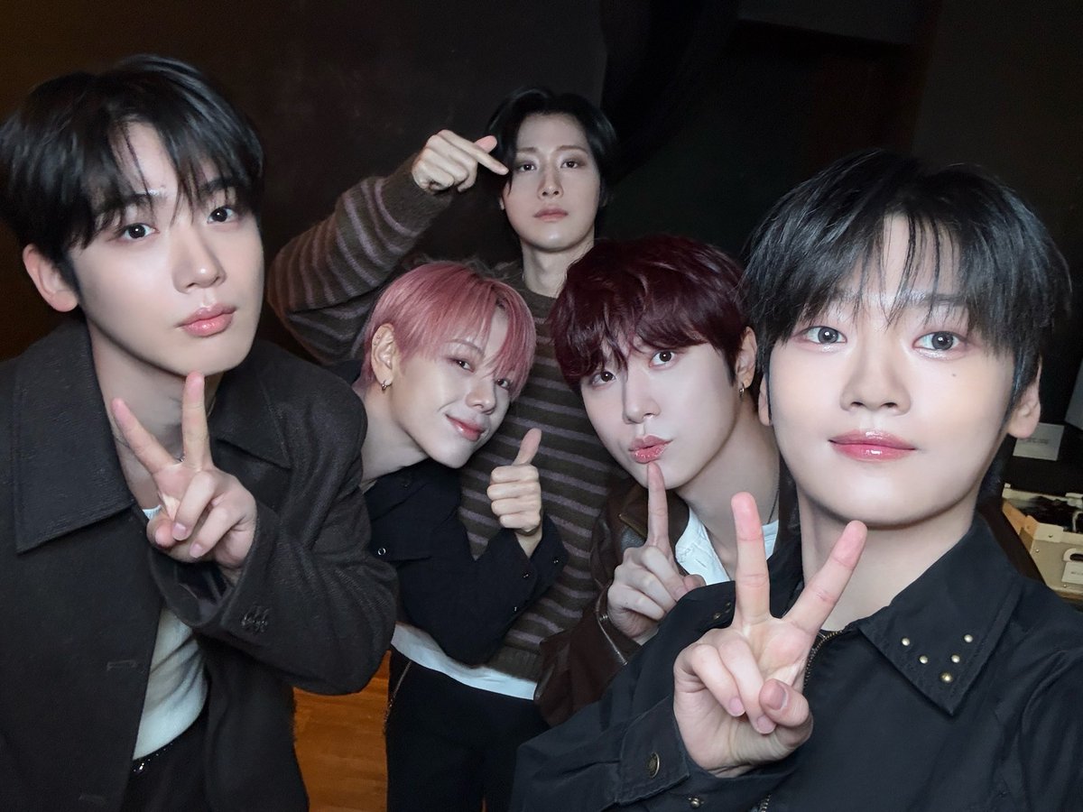 Foto aktivitas terbaru WEi