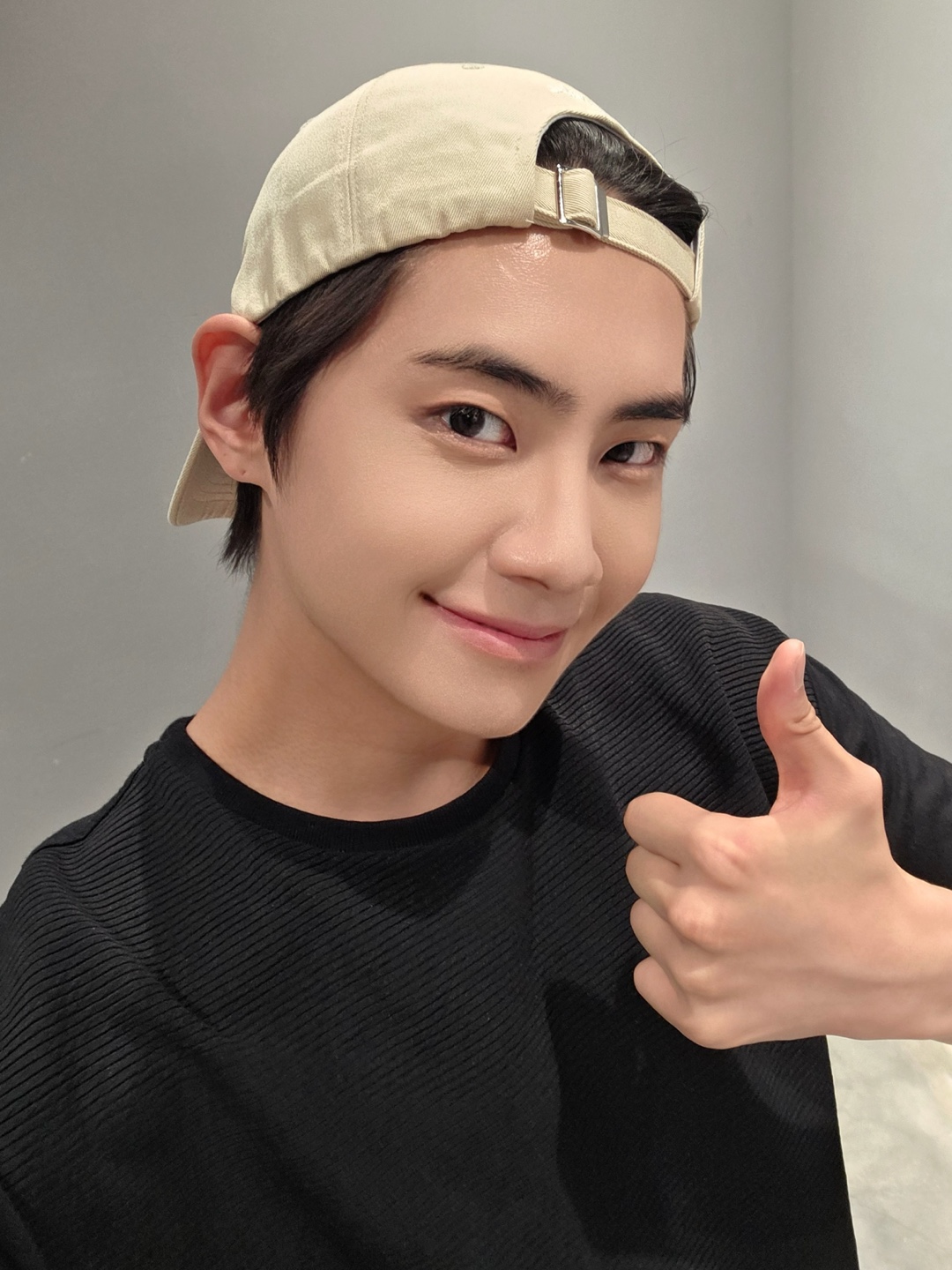 Behind-the-scenes cut of Lee Jinhyuk