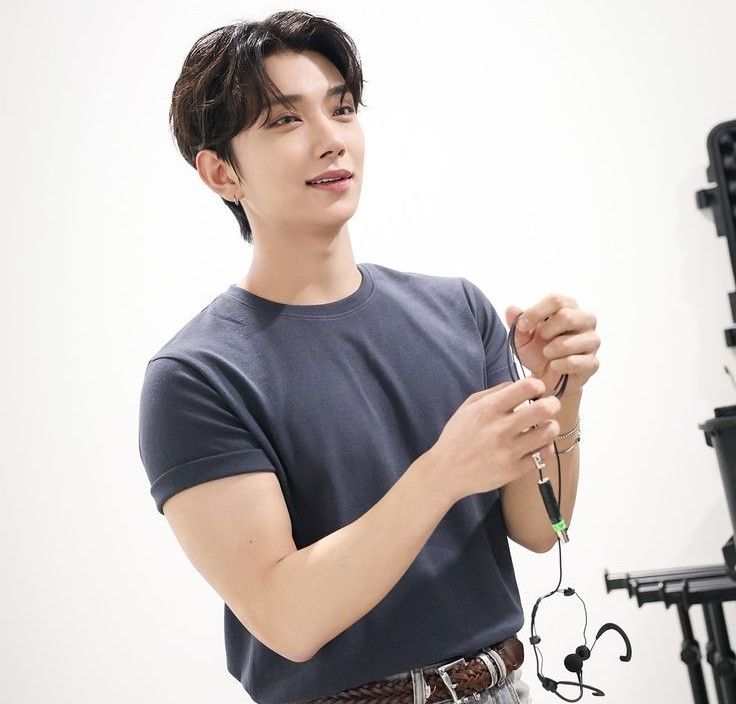 Latest photo of Joshua (SEVENTEEN)