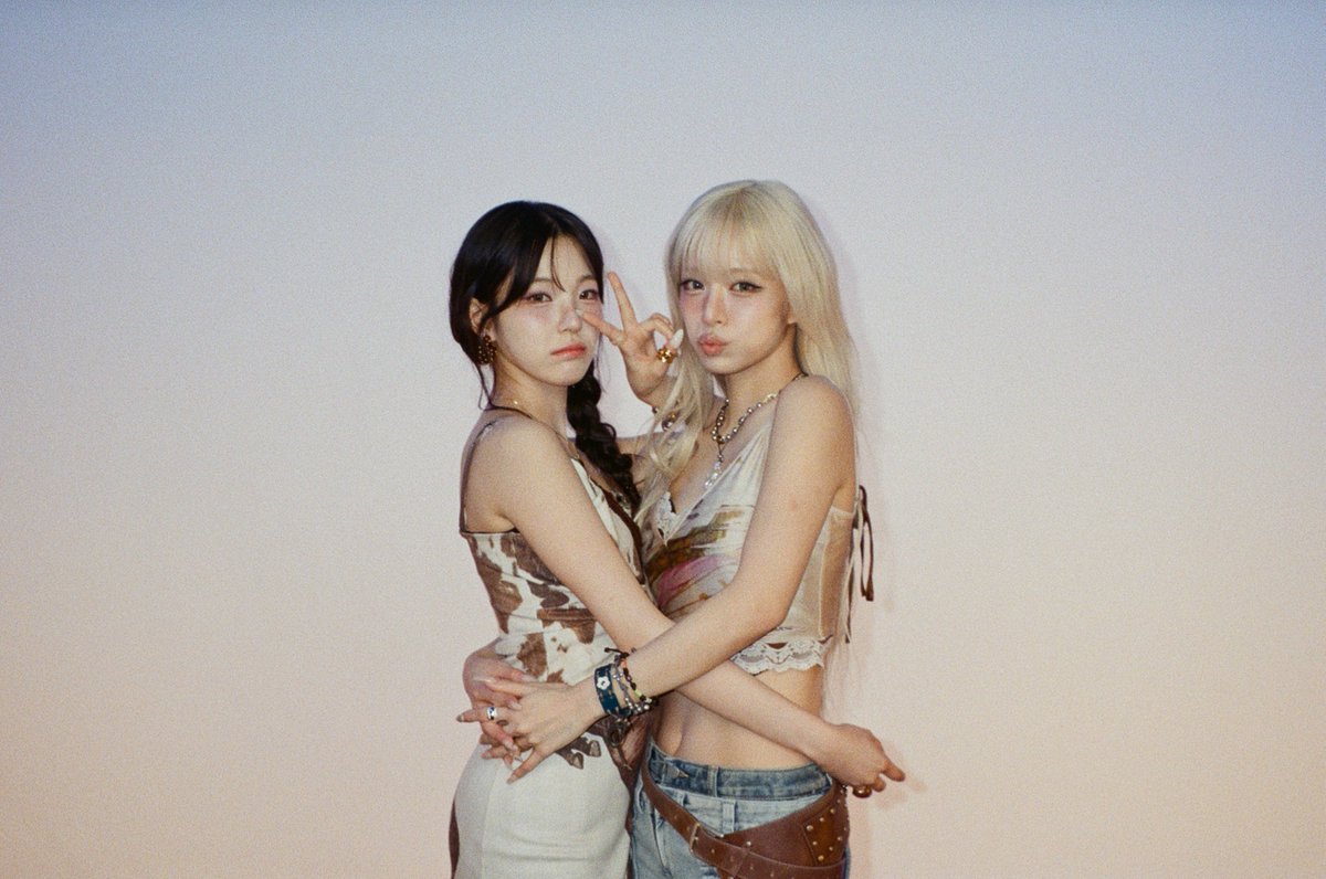 Behind-the-scenes cut of fromis (9)
