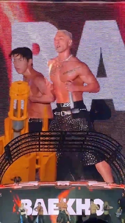 A moment captured by Baekho's fan