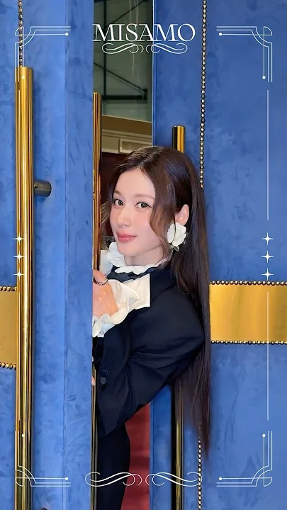 사나 (TWICE)의 최신 사진