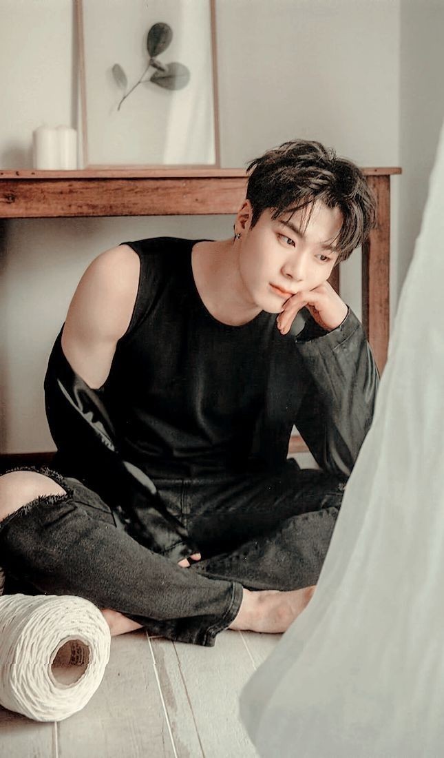 Latest photo of Moonbin (ASTRO)