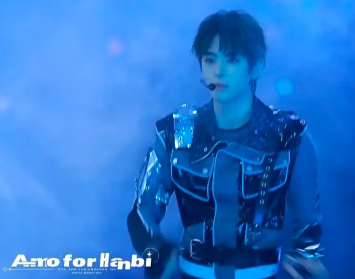 Behind-the-scenes cut of Hanbi (SMTR25)