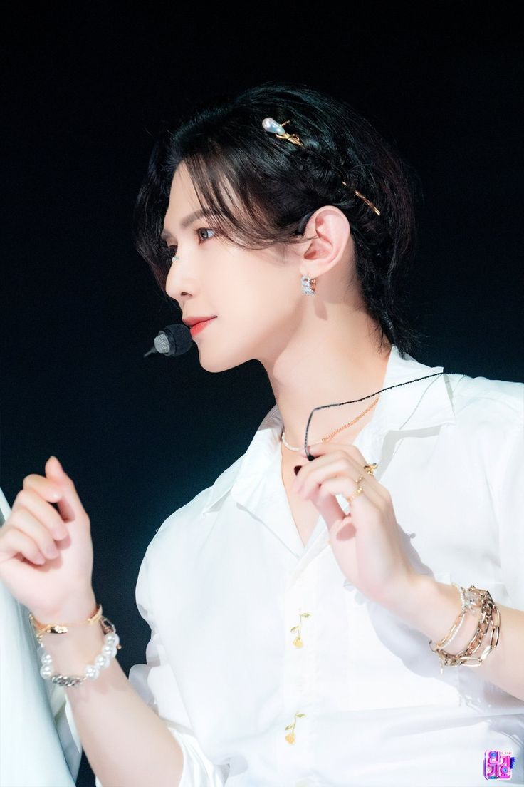 에이티즈의 비하인드 컷