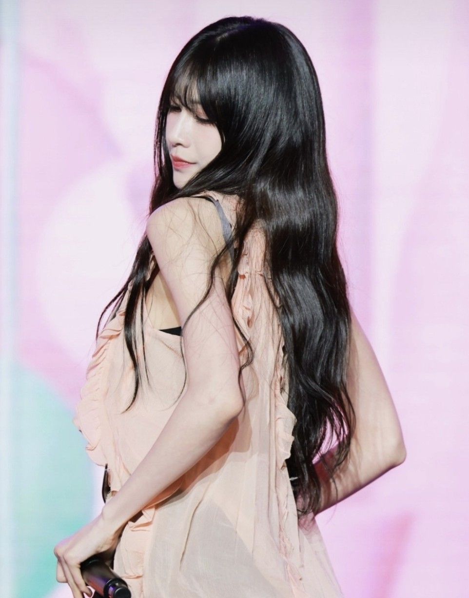 Recent activity shot of Oh Hayoung (Apink)