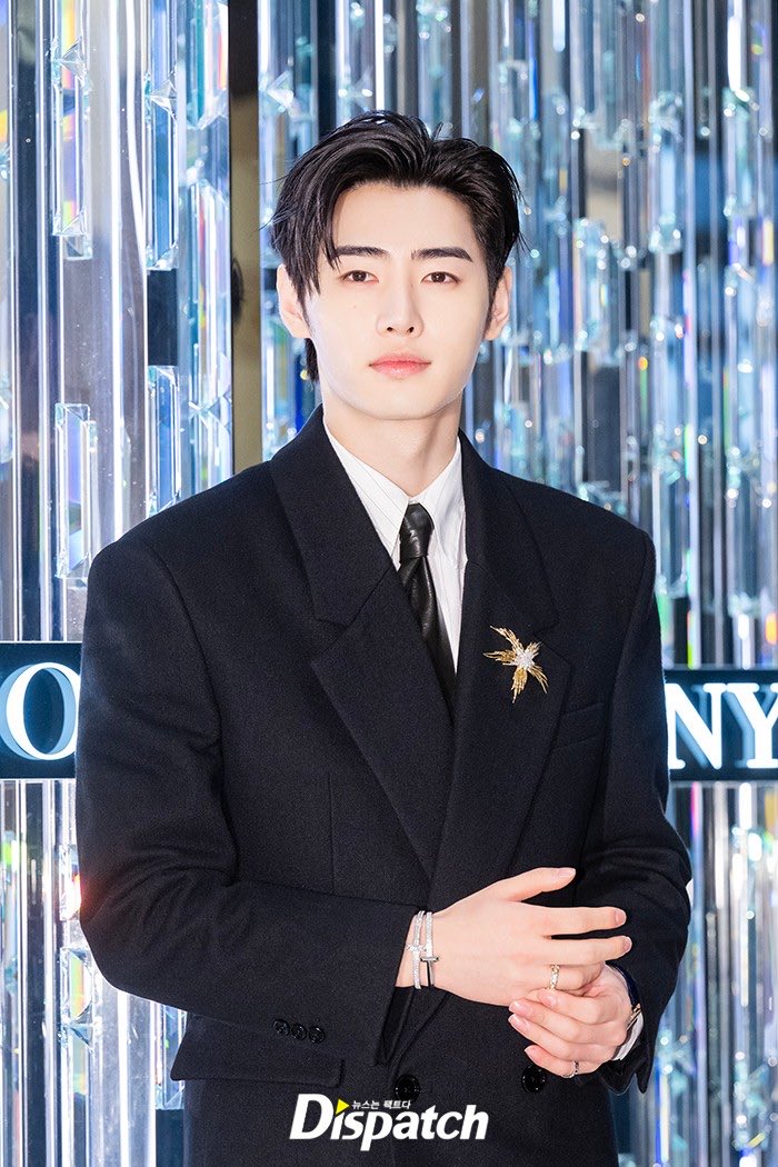 성훈 (ENHYPEN)의 최신 사진