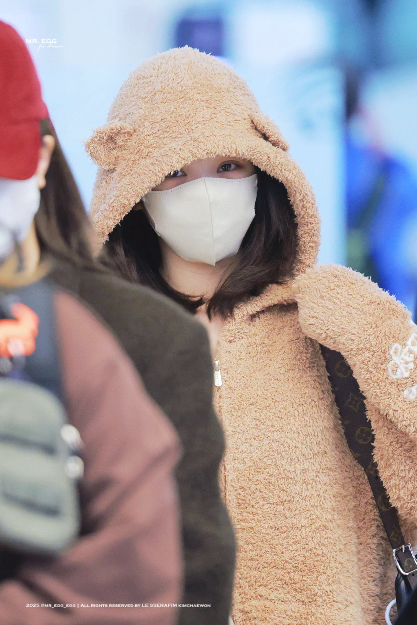 Behind-the-scenes cut of Kim Chaewon (LE SSERAFIM)