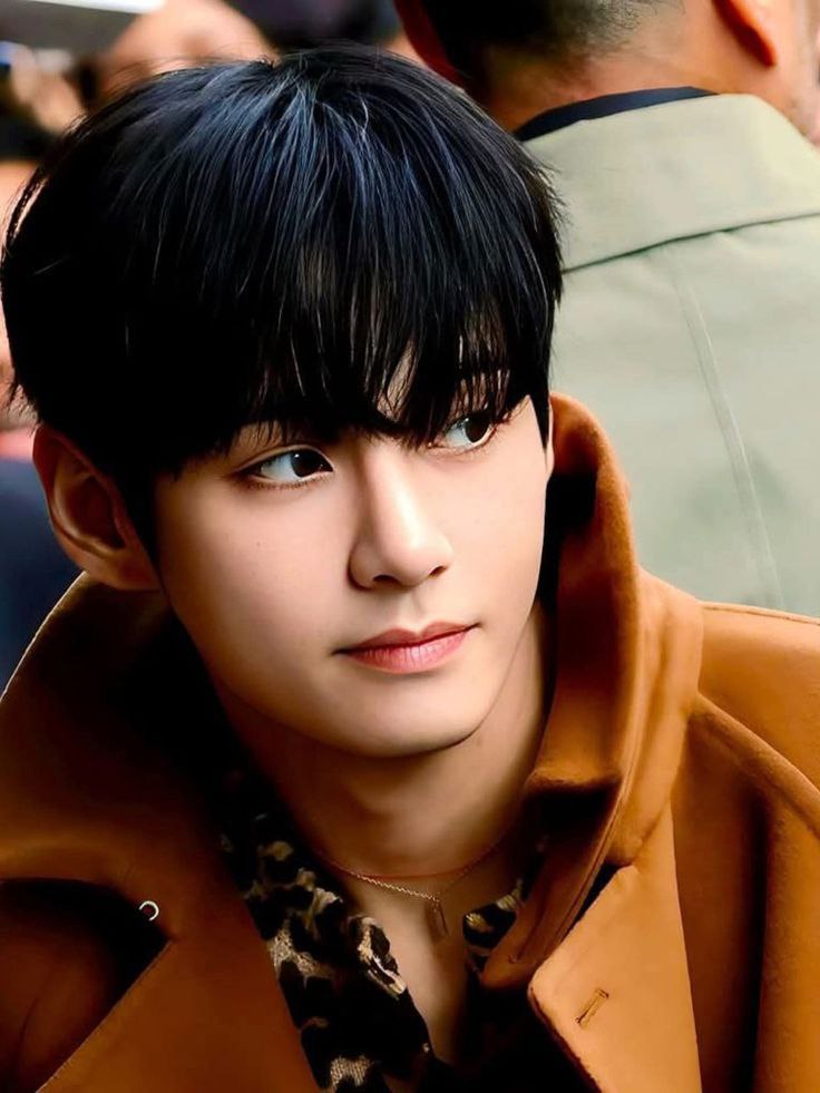 Recent activity shot of V (BTS)