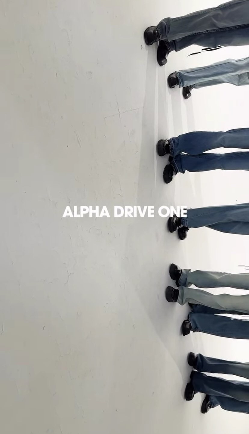 A heartfelt wallpaper shared by Zhou Anxin (ALPHA DRIVE ONE)'s fans