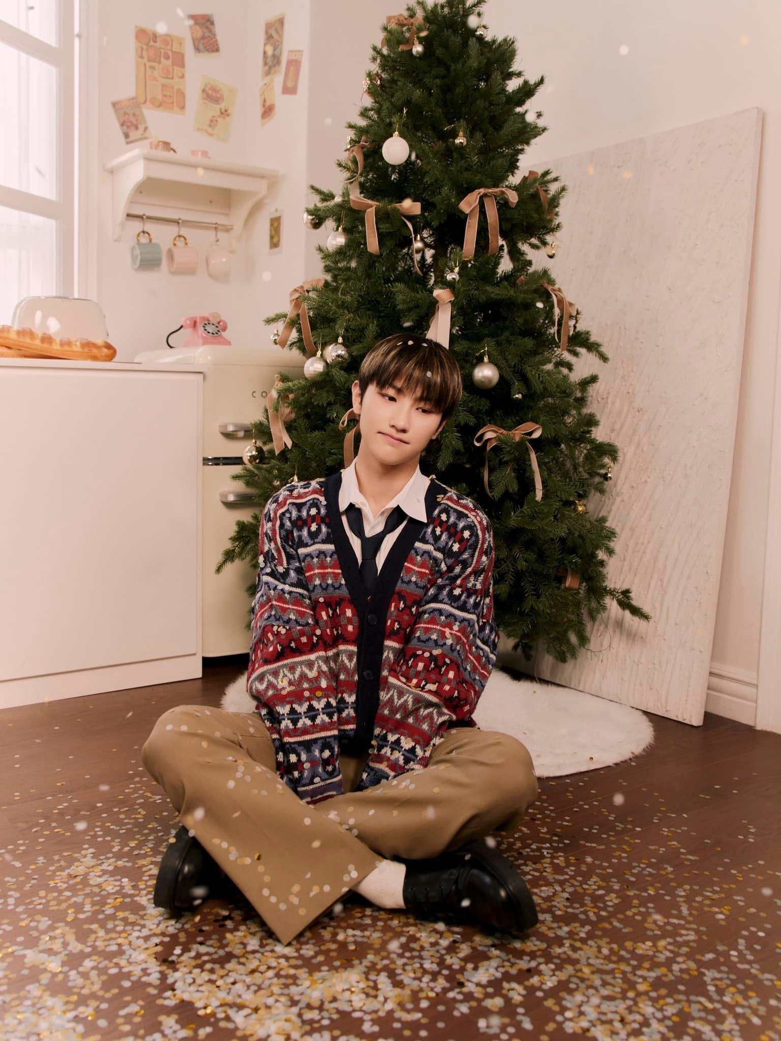 Behind-the-scenes cut of Taehun (TNX)