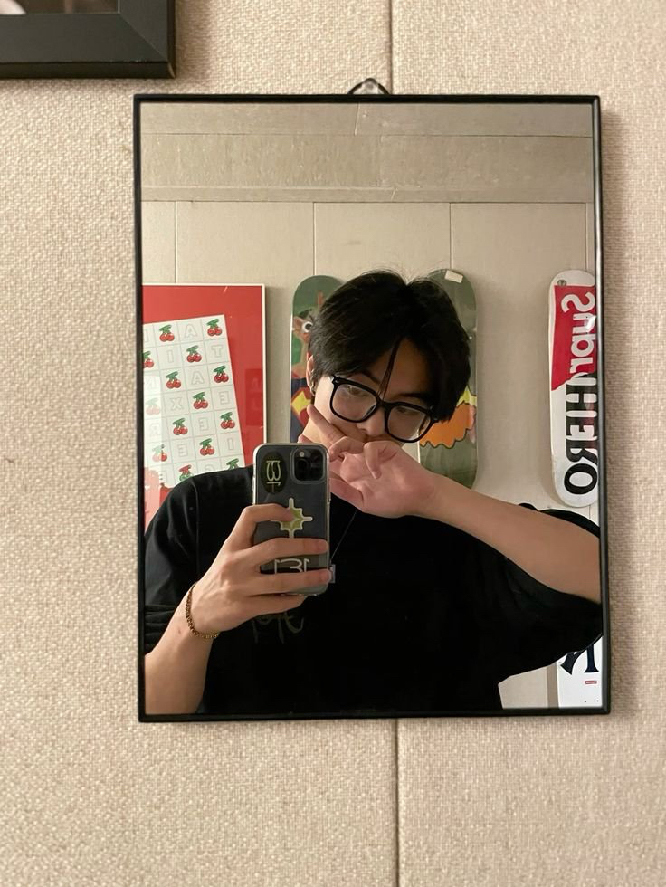 Recent activity shot of Lee Leo