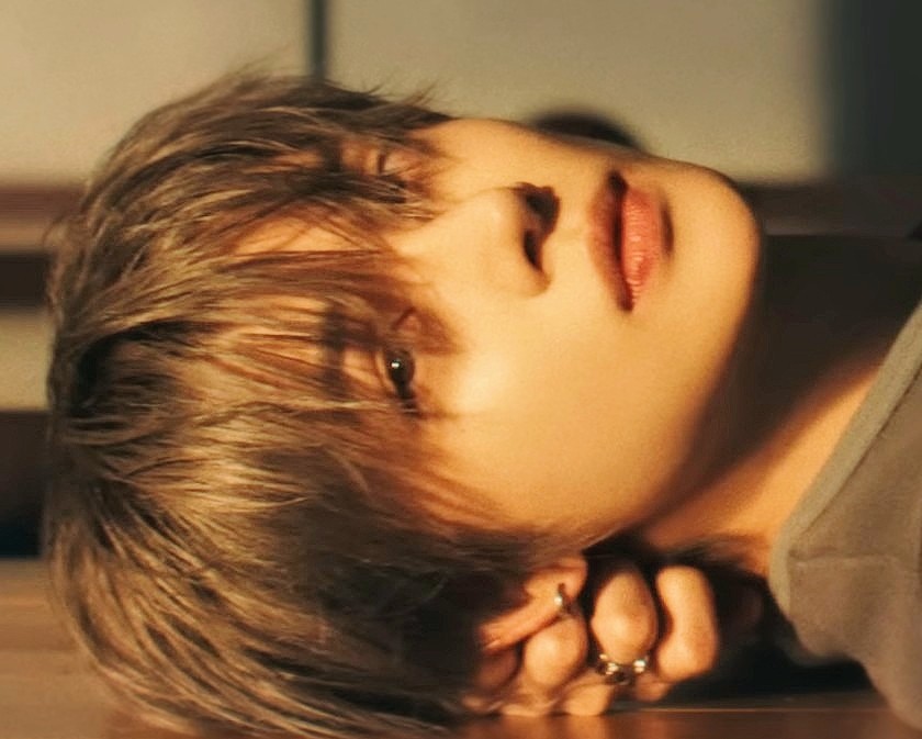 Foto terbaru Yeonjun (TOMORROW X TOGETHER)