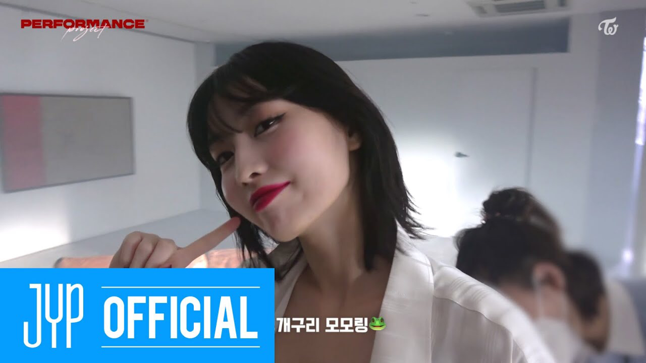 A moment captured by Momo (TWICE)'s fan