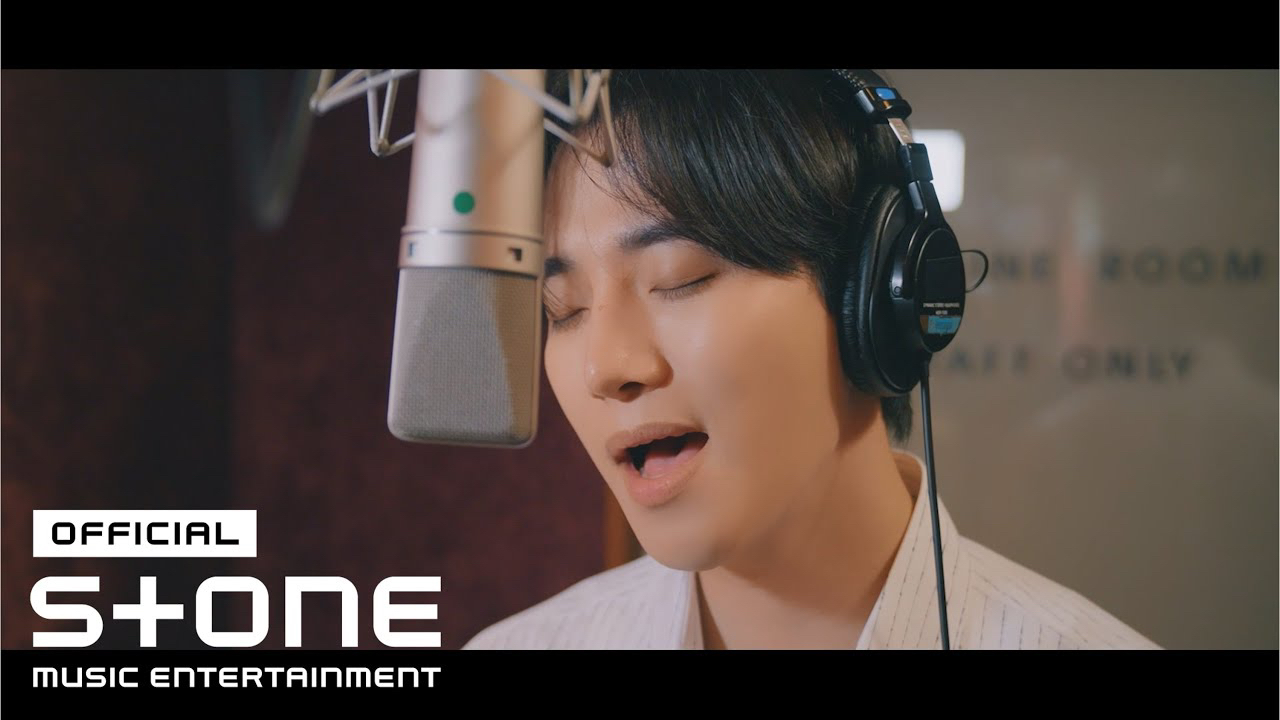 Latest photo of Junho (2PM)