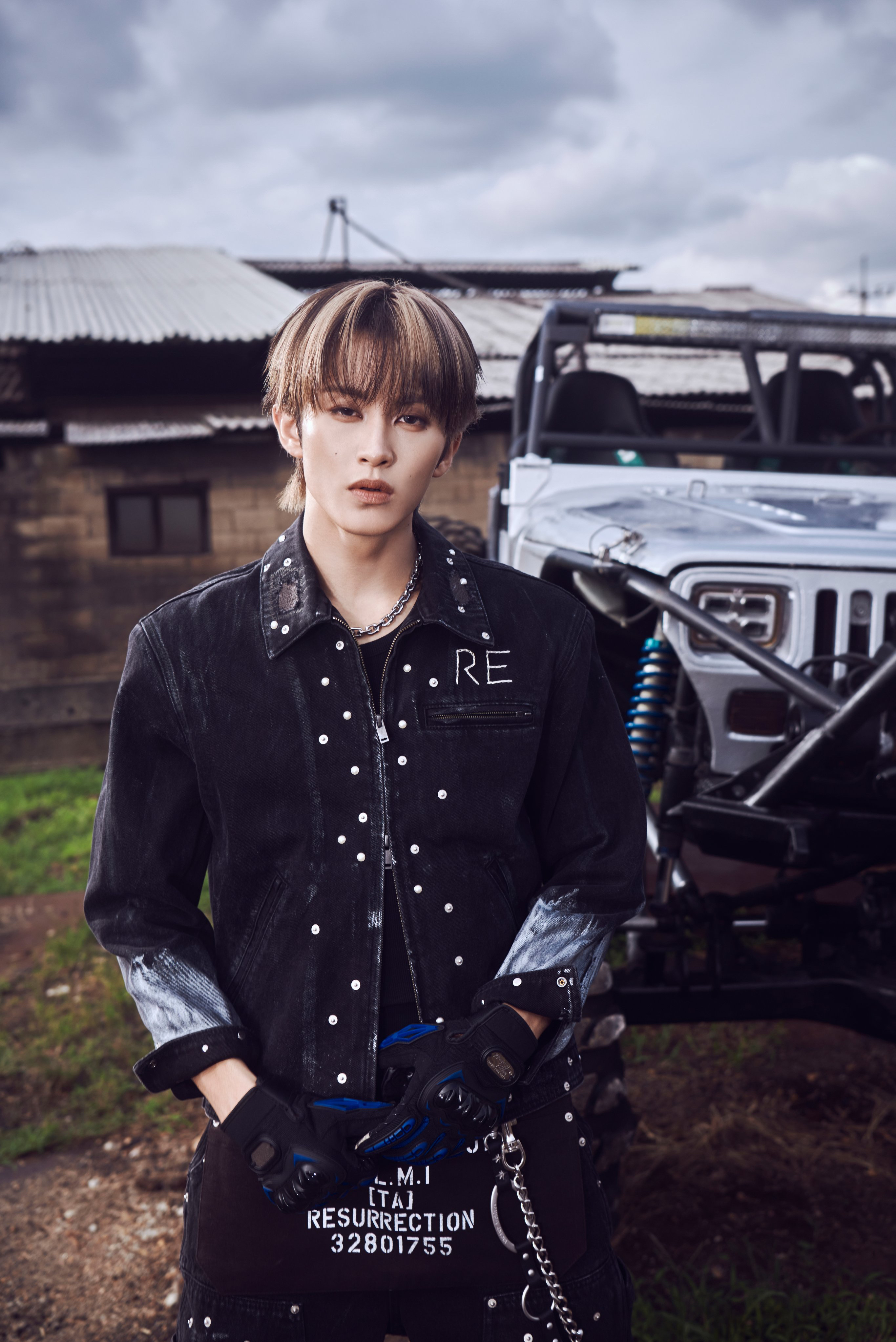 Behind-the-scenes cut of Mark (NCT 127, NCT DREAM)