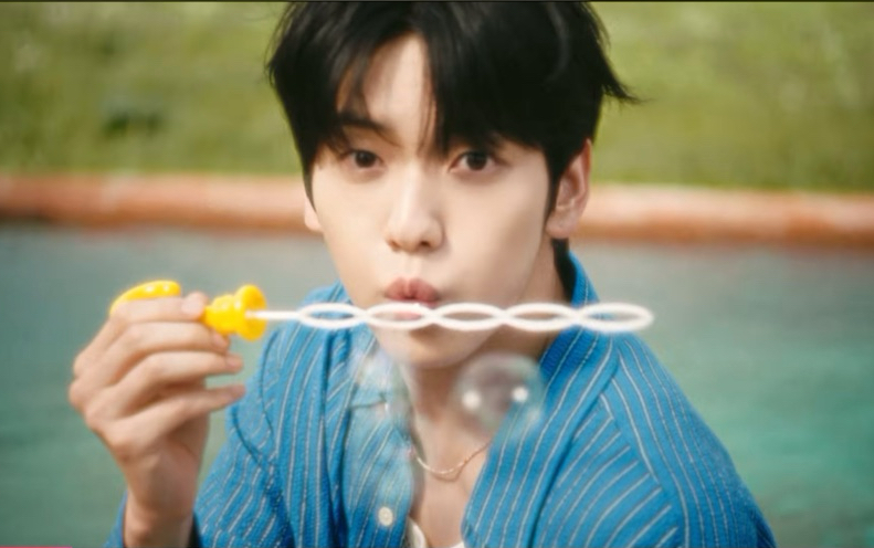 A moment captured by Soobin (TOMORROW X TOGETHER)'s fan