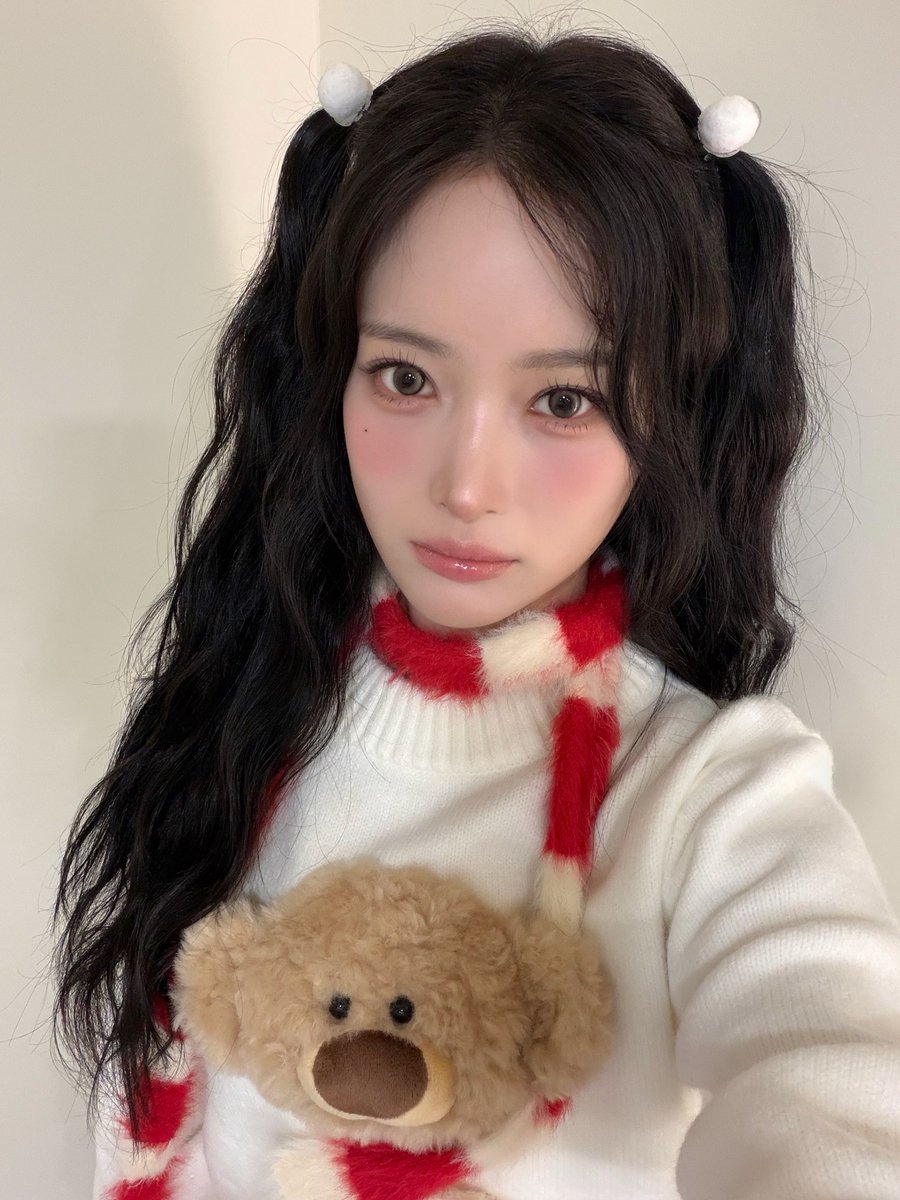 A moment captured by H1-KEY's fan